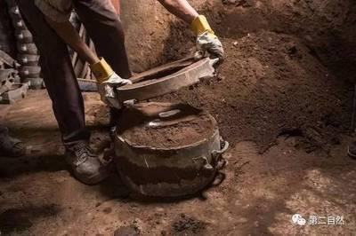 新材料技(ji)術(shu)推(tui)廣(guang)服(fu)務(wu) 以尼(ni)羅河(he)沙(sha)鑄造科(ke)威特(te)金屬雙(shuang)拼(pin)碗(wan)的工藝(yi)與價值(zhi)